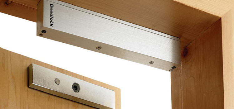 Magnetic lock installation Paradise